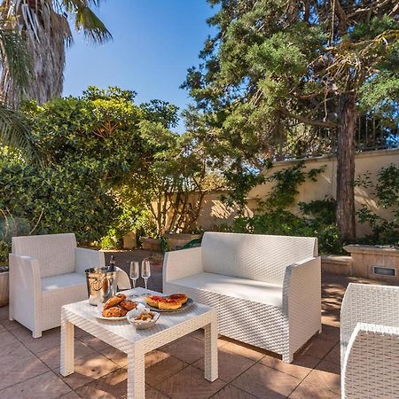 Bed and Breakfast Garden View Near The Sea Lecce Exterior foto
