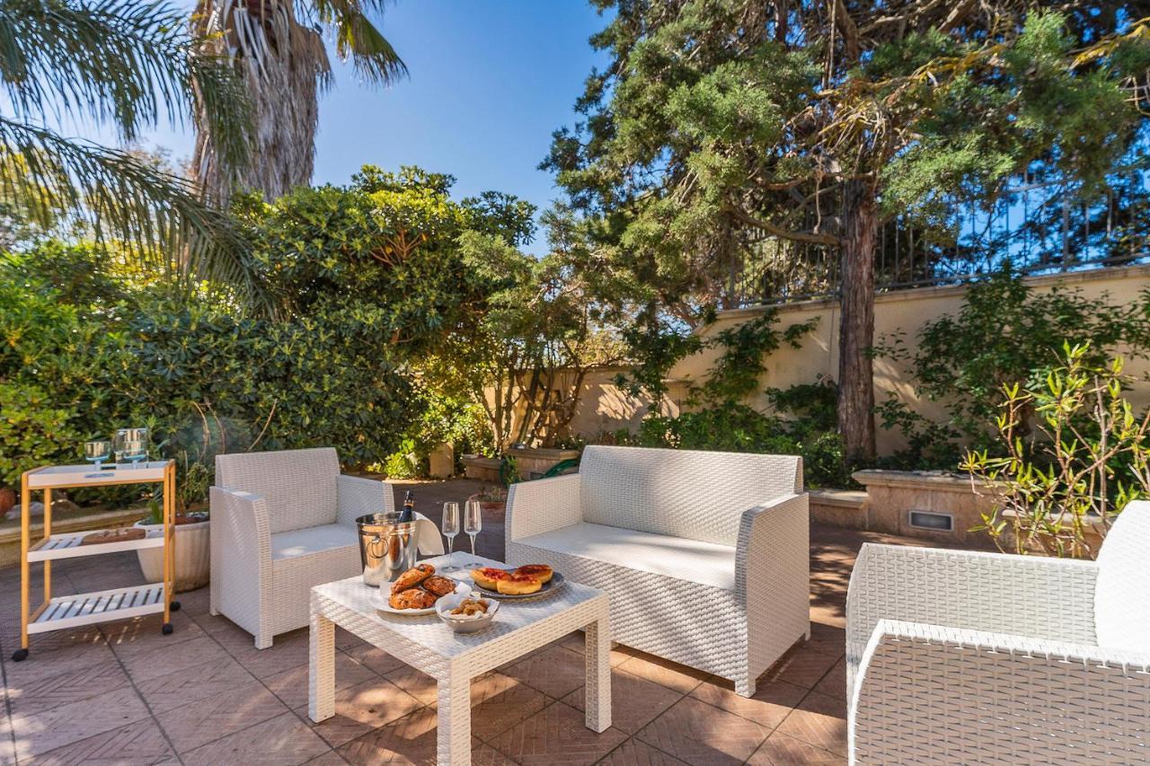 Bed and Breakfast Garden View Near The Sea Lecce Exterior foto