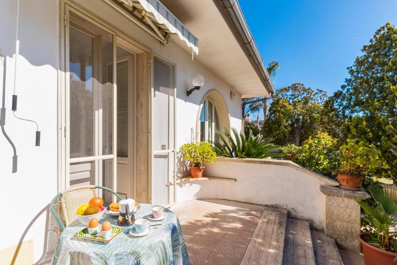 Bed and Breakfast Garden View Near The Sea Lecce Exterior foto